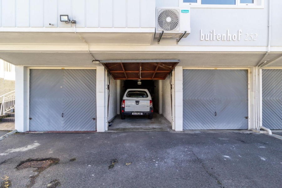 2 Bedroom Property for Sale in Tamboerskloof Western Cape